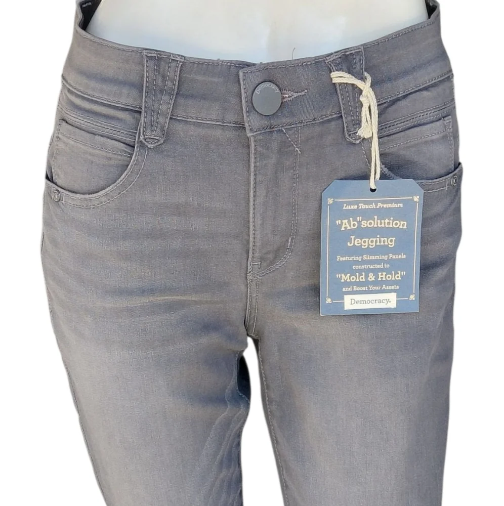 9313.....Women's Gray Democracy Jegging Size 2